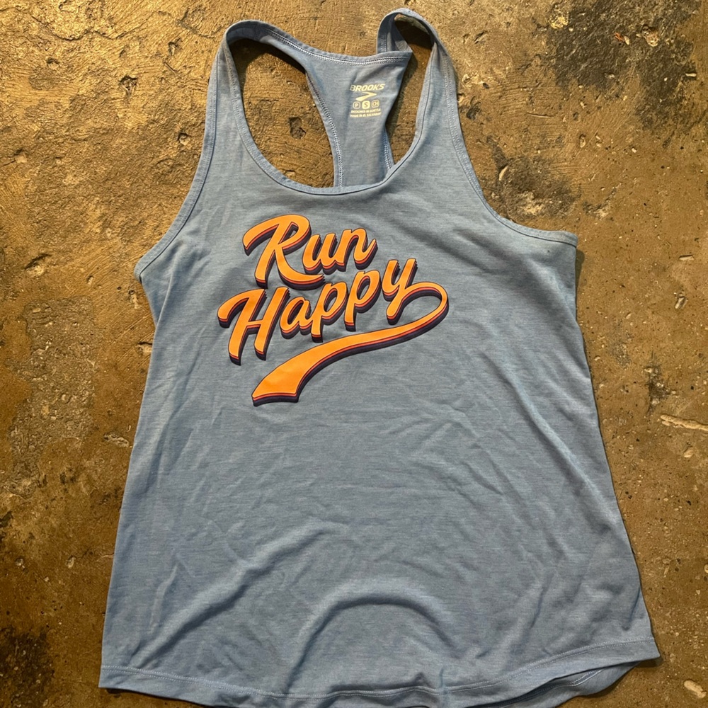 Brooks run happy tank